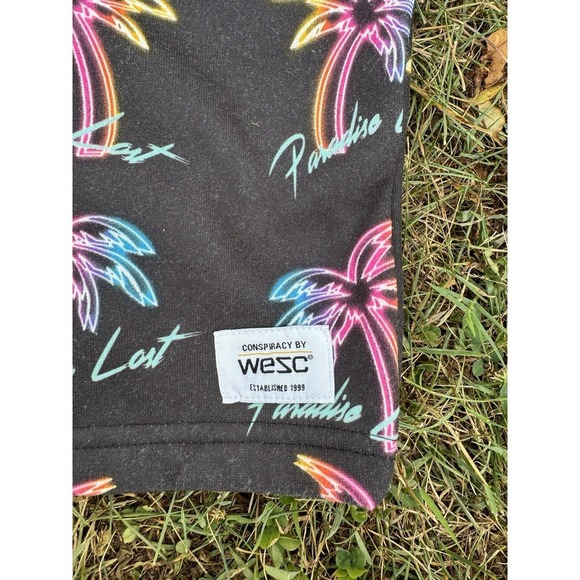 Wesc mens Black tropical multi color palm trees fleece sweat shorts size Small - Picture 3 of 12